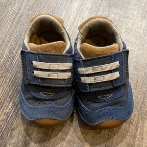 Size 3.5 Stride Rite baby walker shoes